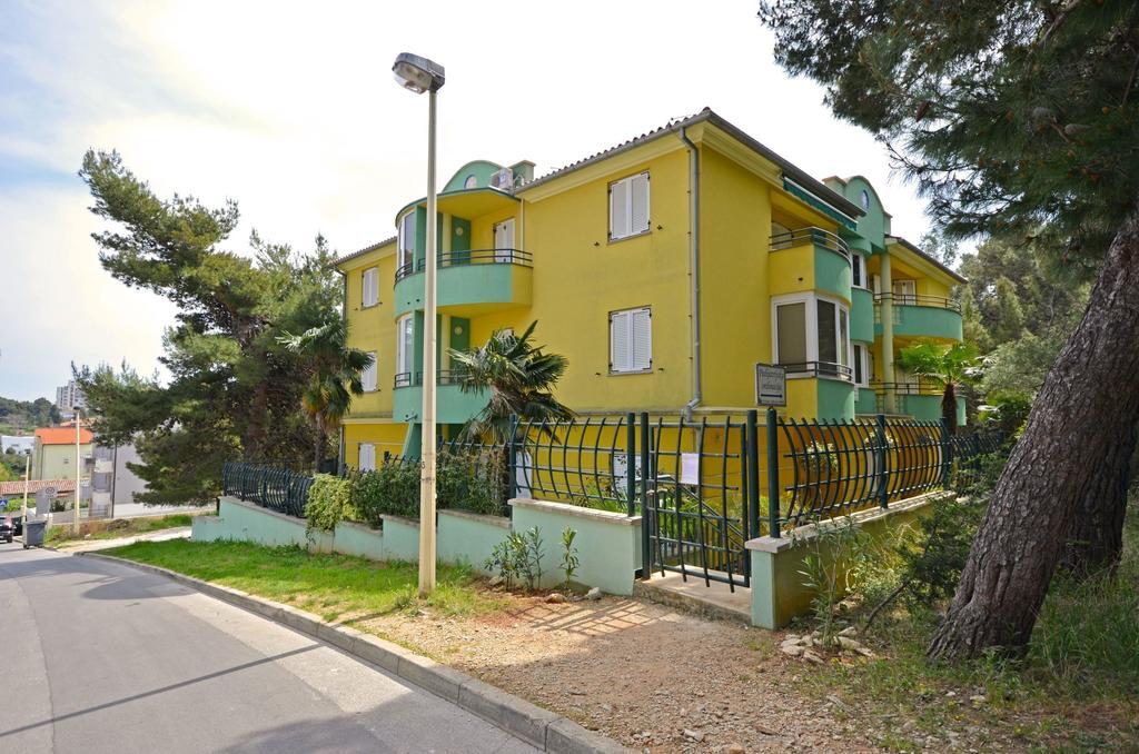 Apartment Blazenka Pula Exterior foto